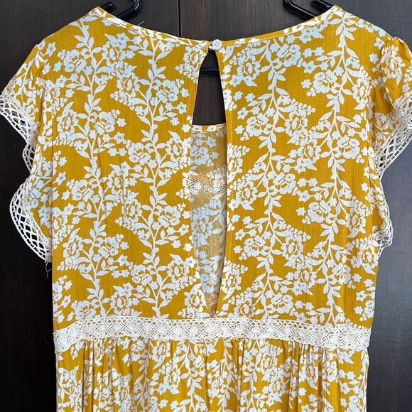 POL Yellow White Crochet Detail Dress Size Medium - Picture 5 of 7